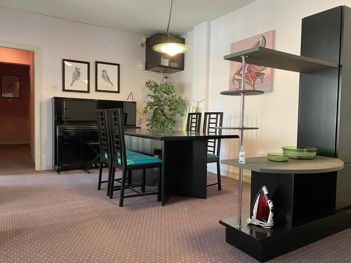 Private Room In A Shared Flat At Best Location Limassol Bagian luar foto